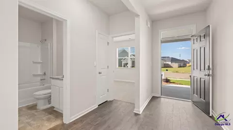 Entry Way - 216 Cattle Dr, Perry, GA 31069 photo 2 of 3