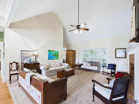 Living - 4041 Roundtop Cir, Perry, GA 31069 photo 3 of 7