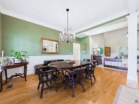 Dining - 4041 Roundtop Cir, Perry, GA 31069 photo 3 of 7
