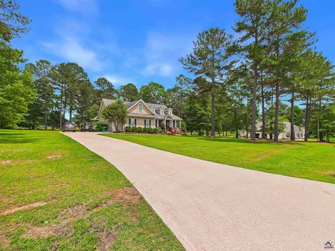 Exterior - 4041 Roundtop Cir, Perry, GA 31069 photo 4 of 18