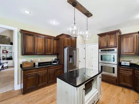 Kitchen - 4041 Roundtop Cir, Perry, GA 31069 photo 8 of 8