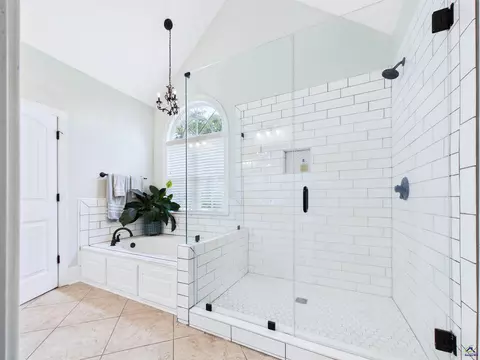 Bath - 4041 Roundtop Cir, Perry, GA 31069 photo 5 of 8