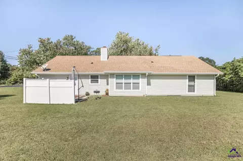 Exterior - 100 Ashlund Dr, Centerville, GA 31028 photo 4 of 5
