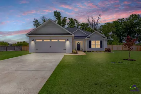 104 Meredith Layne Ct, Perry, GA 31069