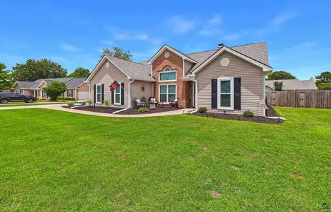 114 Ivey Ct, Warner Robins, GA 31088