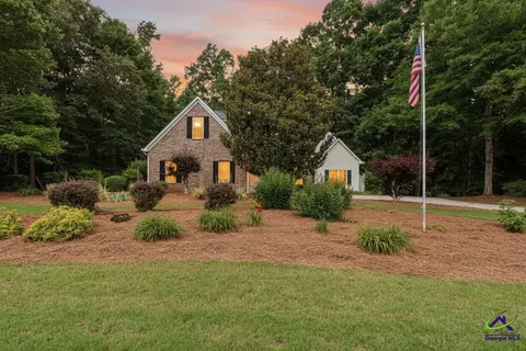 107 Rainwater Ct, Mcdonough, GA 30252