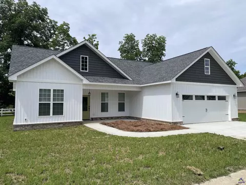 116 Pecan St, Cochran, GA 31014