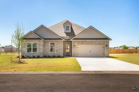 210 Farmland Cir, Perry, GA 31069