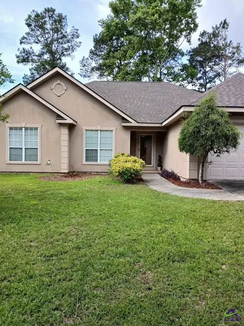 110 Caravelle Ct, Byron, GA 31008