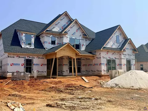 417 Bristleleaf Path, Kathleen, GA 31047