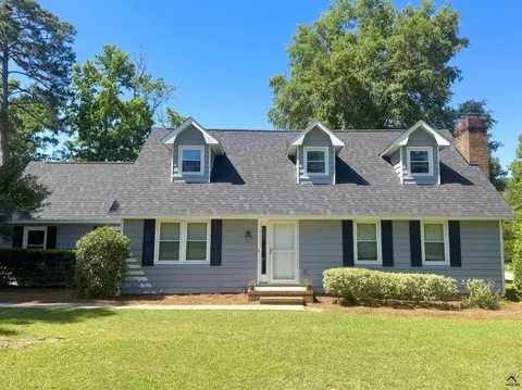 2008 Cedar Ridge Dr, Perry, GA 31069