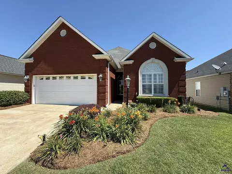 123 Newport Is, Centerville, GA 31028