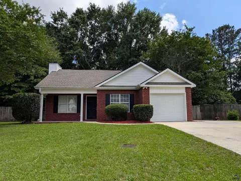 112 Willis Creek Dr, Warner Robins, GA 31088