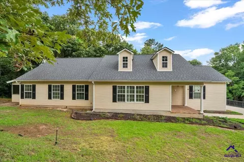 222 Blue Ridge Ln, Warner Robins, GA 31088
