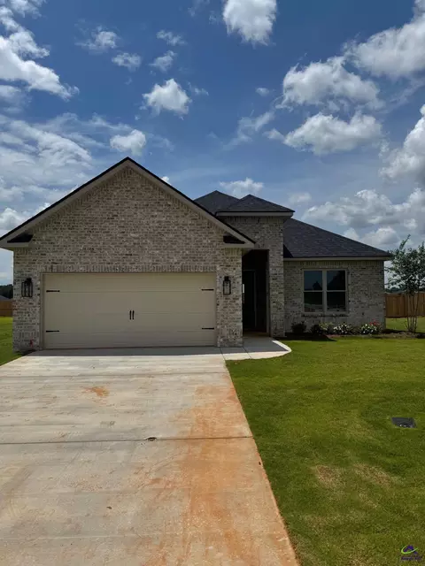 216 Farmland Cir, Perry, GA 31069