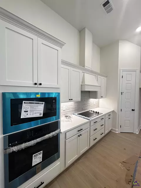 Kitchen - 3 Pleasant Oaks Dr, Perry, GA 31069 photo 2 of 4