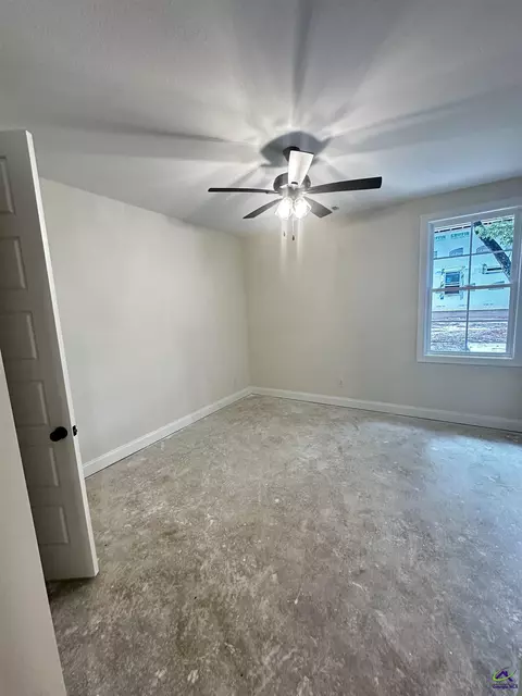 Bedroom - 3 Pleasant Oaks Dr, Perry, GA 31069 photo 3 of 6