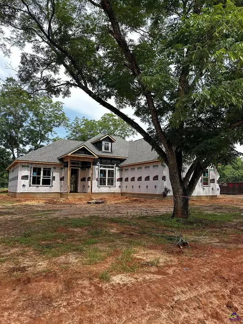 7 Pleasant Oaks Dr, Perry, GA 31069