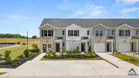 206 Kenmore Cir, Perry, GA 31069