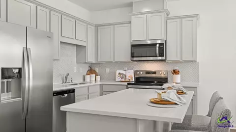 Kitchen - 206 Kenmore Cir, Perry, GA 31069 photo 3 of 5