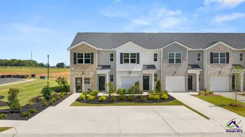 208 Kenmore Cir, Perry, GA 31069