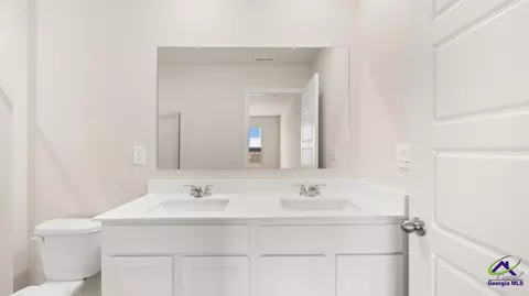 Bath - 212 Kenmore Cir, Perry, GA 31069 photo 2 of 2