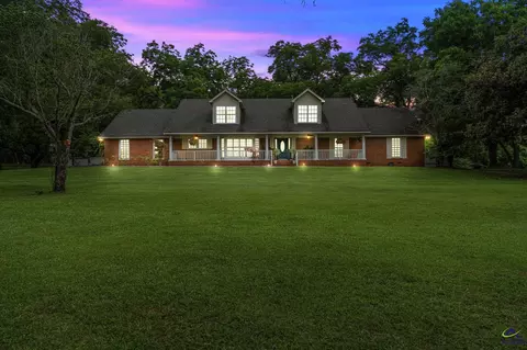 300 Highway 42, Byron, GA 31008