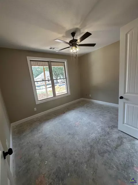 Bedroom - 2 Pleasant Oaks Dr, Perry, GA 31069 photo 3 of 6