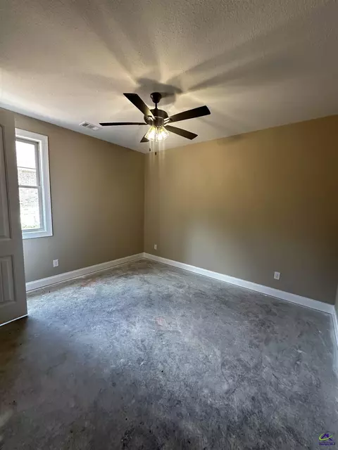 Bedroom - 2 Pleasant Oaks Dr, Perry, GA 31069 photo 5 of 6