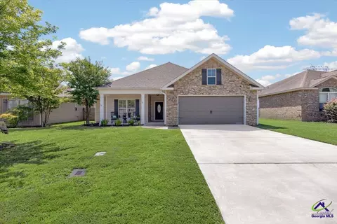 129 Savannah Ln, Bonaire, GA 31005