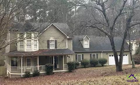 125 Picketts Lake Dr, Acworth, GA 30101