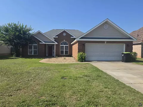 125 Emberly Ln, Warner Robins, GA 31088