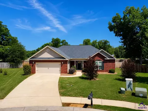 100 Mcewen Ct, Perry, GA 31069