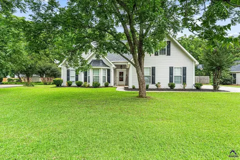 111 Grove Ln, Kathleen, GA 31047