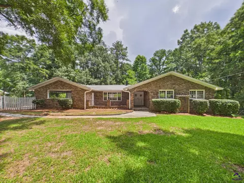3217 Lennox Dr, Macon, GA 31204
