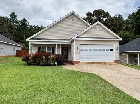 105 Yarrow Blvd, Bonaire, GA 31005