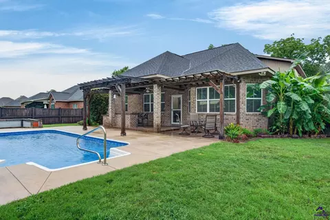 103 Rawlins Pt, Perry, GA 31069