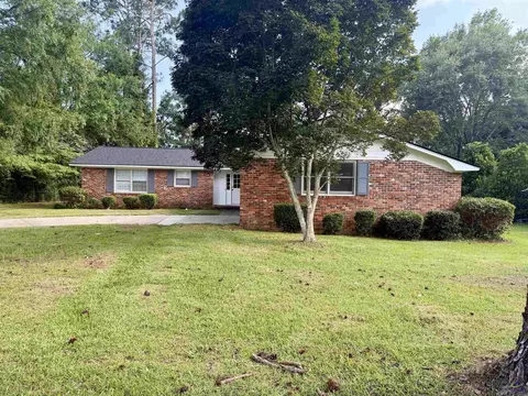 1100 Pine Needle Dr, Perry, GA 31069