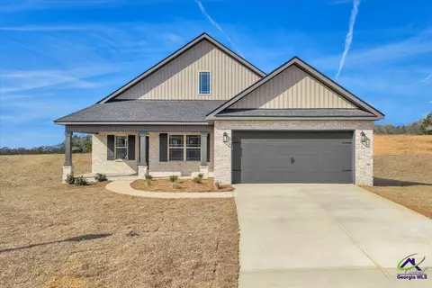 138 Early Dr, Byron, GA 31008