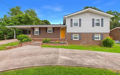 211 Kimberly Rd, Warner Robins, GA 31088