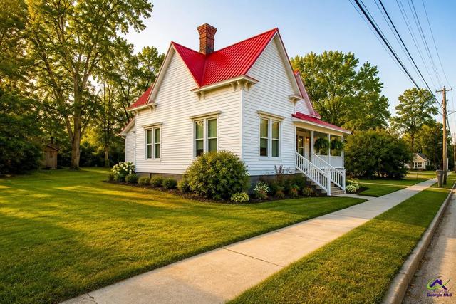 169 W Dykes St, Cochran, GA 31014