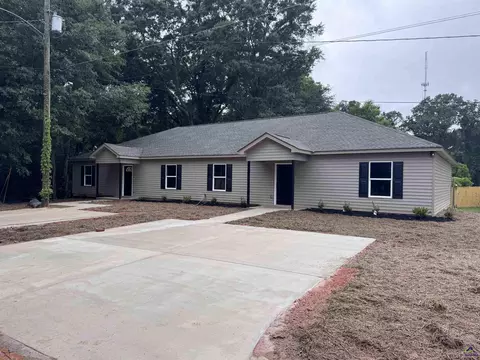 202 W Warner, Warner Robins, GA 31088