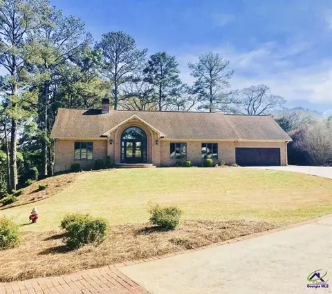 105 Plantation Cir, Kathleen, GA 31047