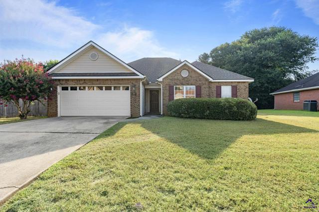 203 Myles Ln, Bonaire, GA 31005