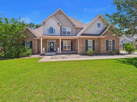 221 Hathersage Dr, Kathleen, GA 31047