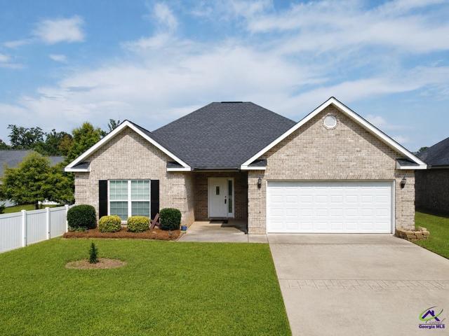 308 Lamplight Dr, Byron, GA 31008