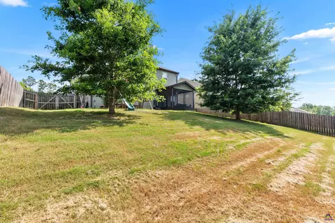 Exterior - 212 Tyndall Way, Perry, GA 31069 photo 13 of 14