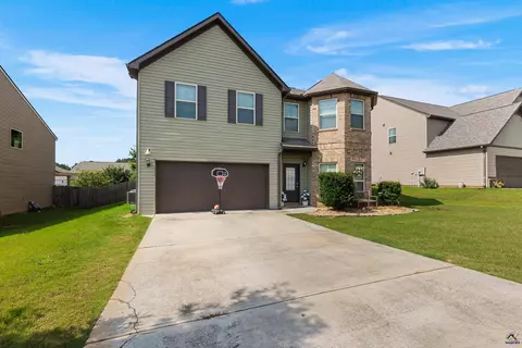 Exterior - 212 Tyndall Way, Perry, GA 31069 photo 6 of 14