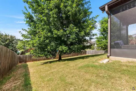 Exterior - 212 Tyndall Way, Perry, GA 31069 photo 10 of 14