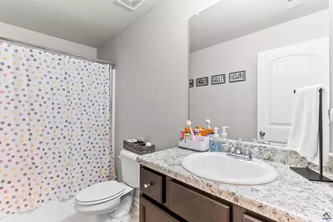 Bath - 212 Tyndall Way, Perry, GA 31069 photo 5 of 5